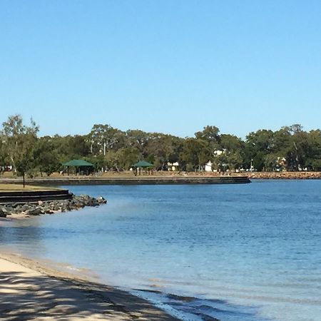 Bribie Waterways Motel Bongaree ภายนอก รูปภาพ