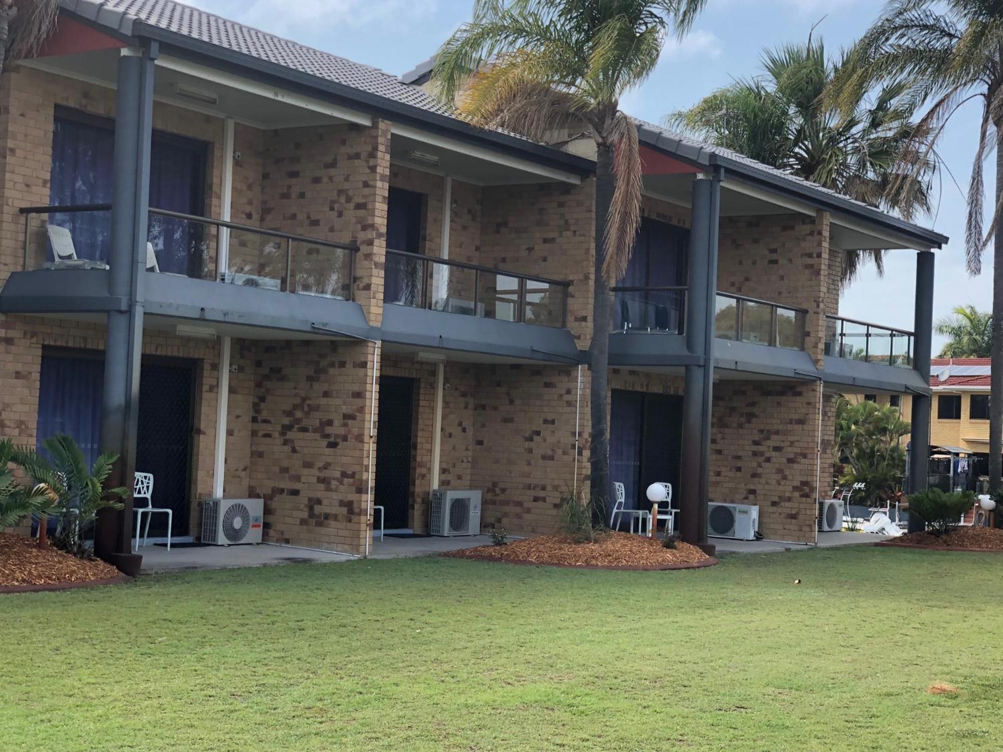 Bribie Waterways Motel Bongaree ภายนอก รูปภาพ