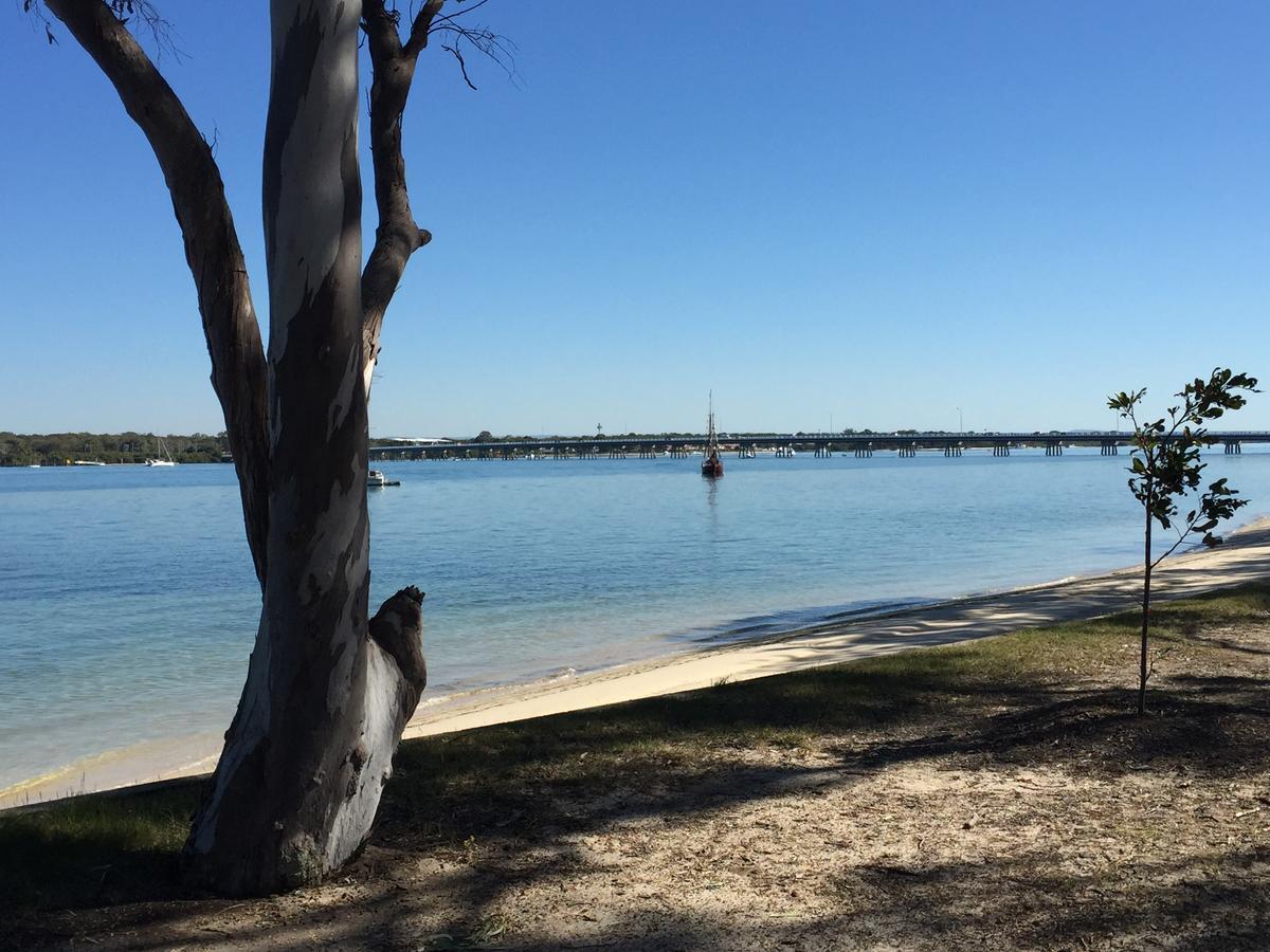 Bribie Waterways Motel Bongaree ภายนอก รูปภาพ