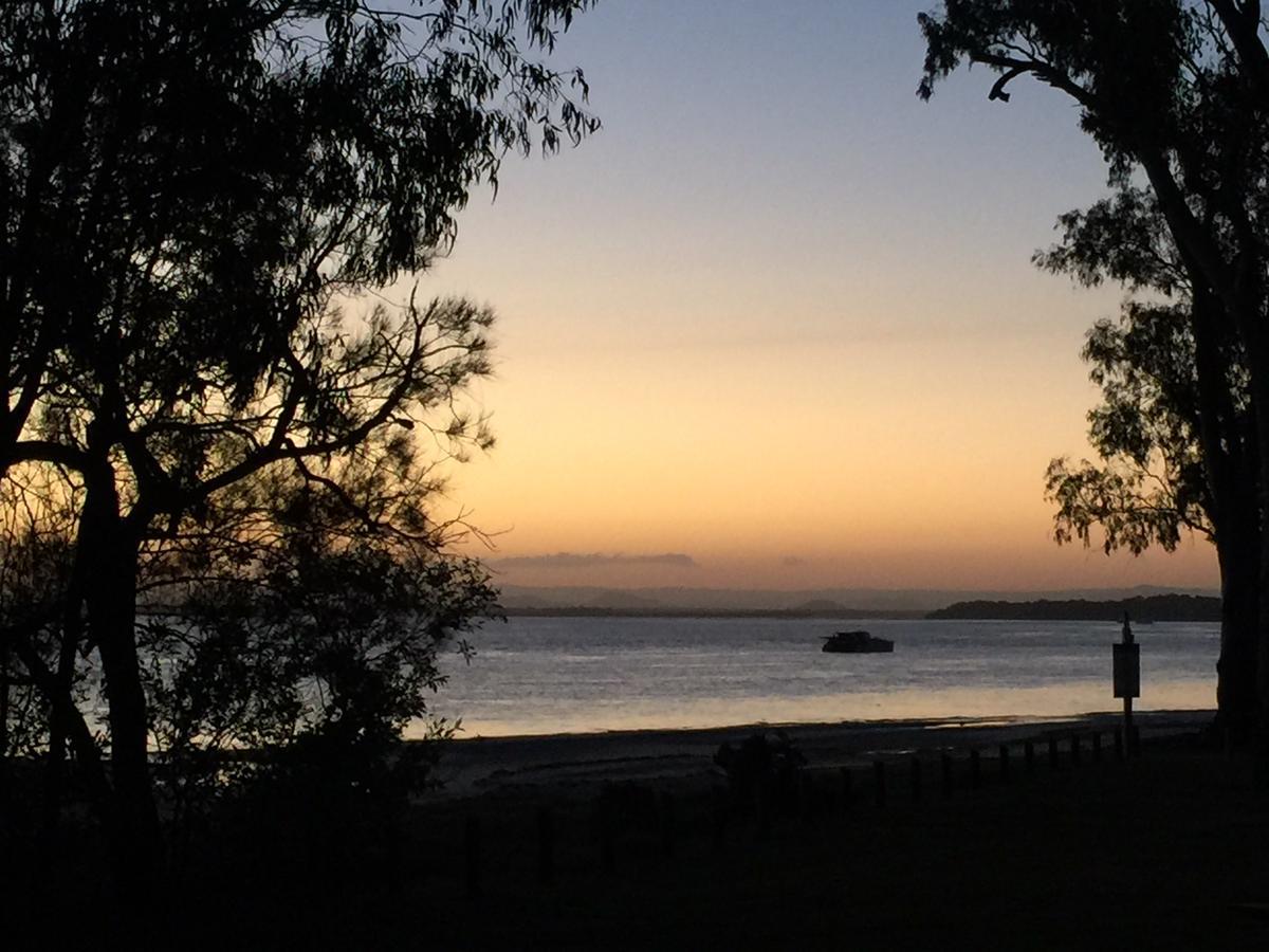 Bribie Waterways Motel Bongaree ภายนอก รูปภาพ