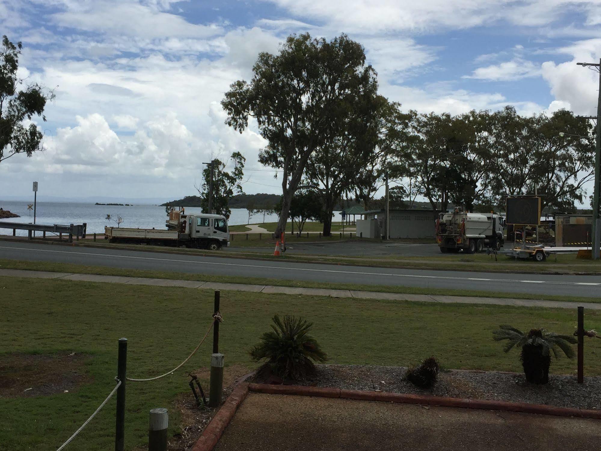 Bribie Waterways Motel Bongaree ภายนอก รูปภาพ