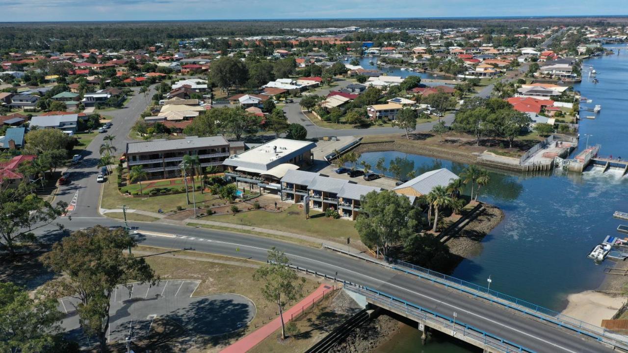 Bribie Waterways Motel Bongaree ภายนอก รูปภาพ